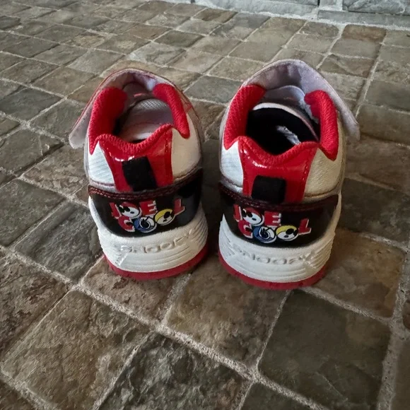 Snoopy light up shoes - Picture 6 of 8